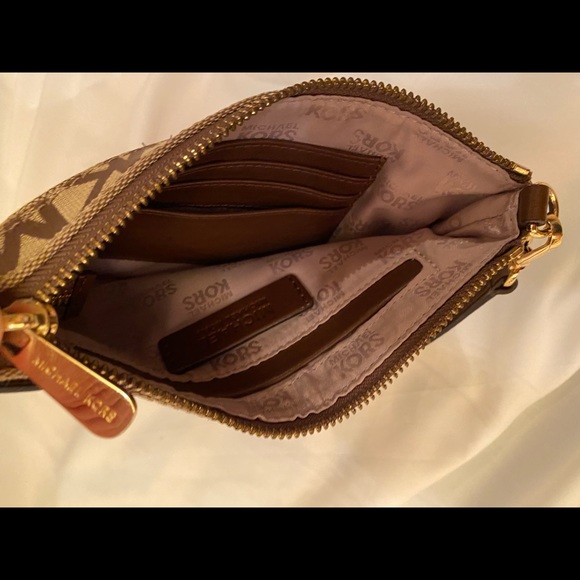 Michael Kors Wristlet - Picture 3 of 3